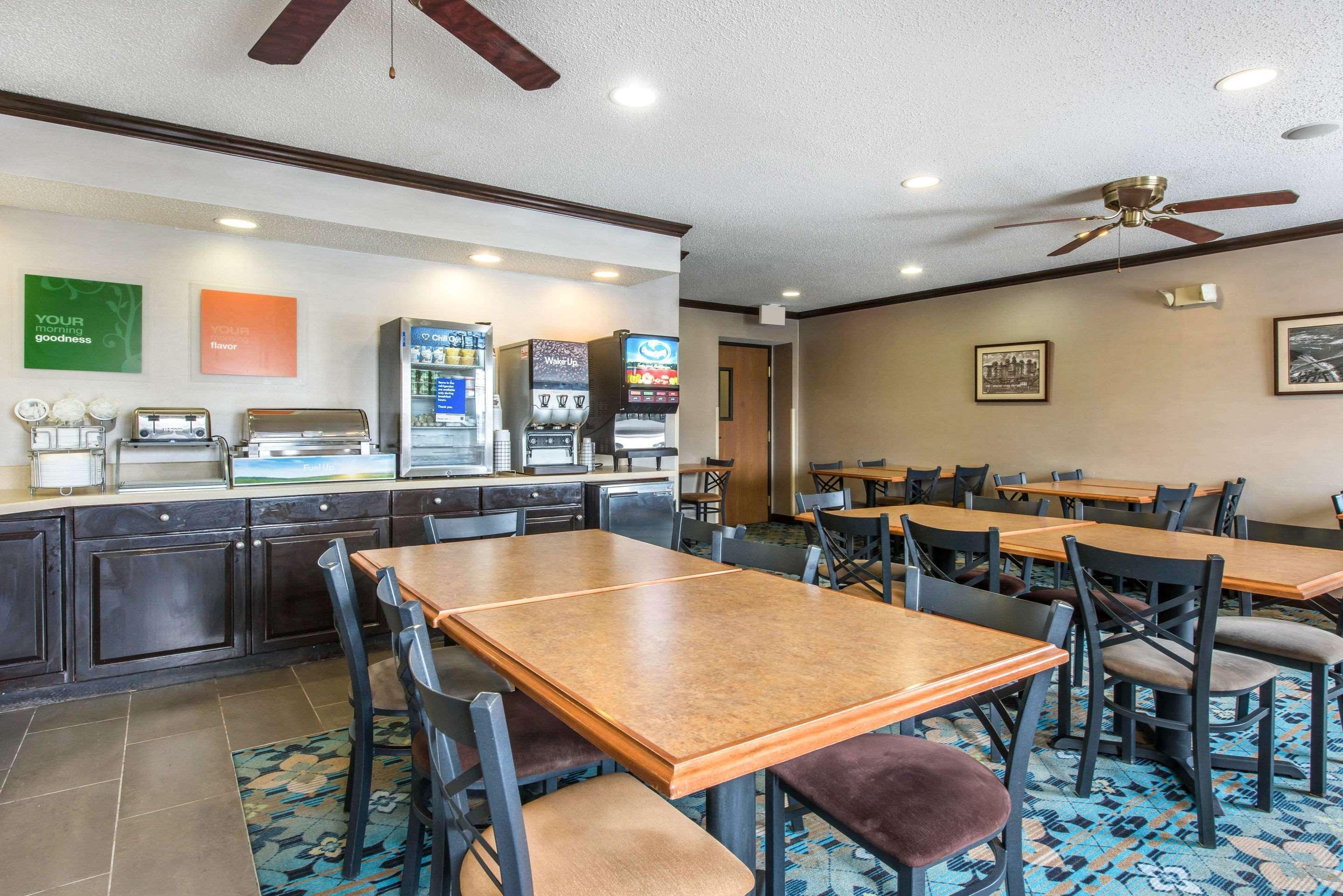 Comfort Inn Weirton Екстер'єр фото
